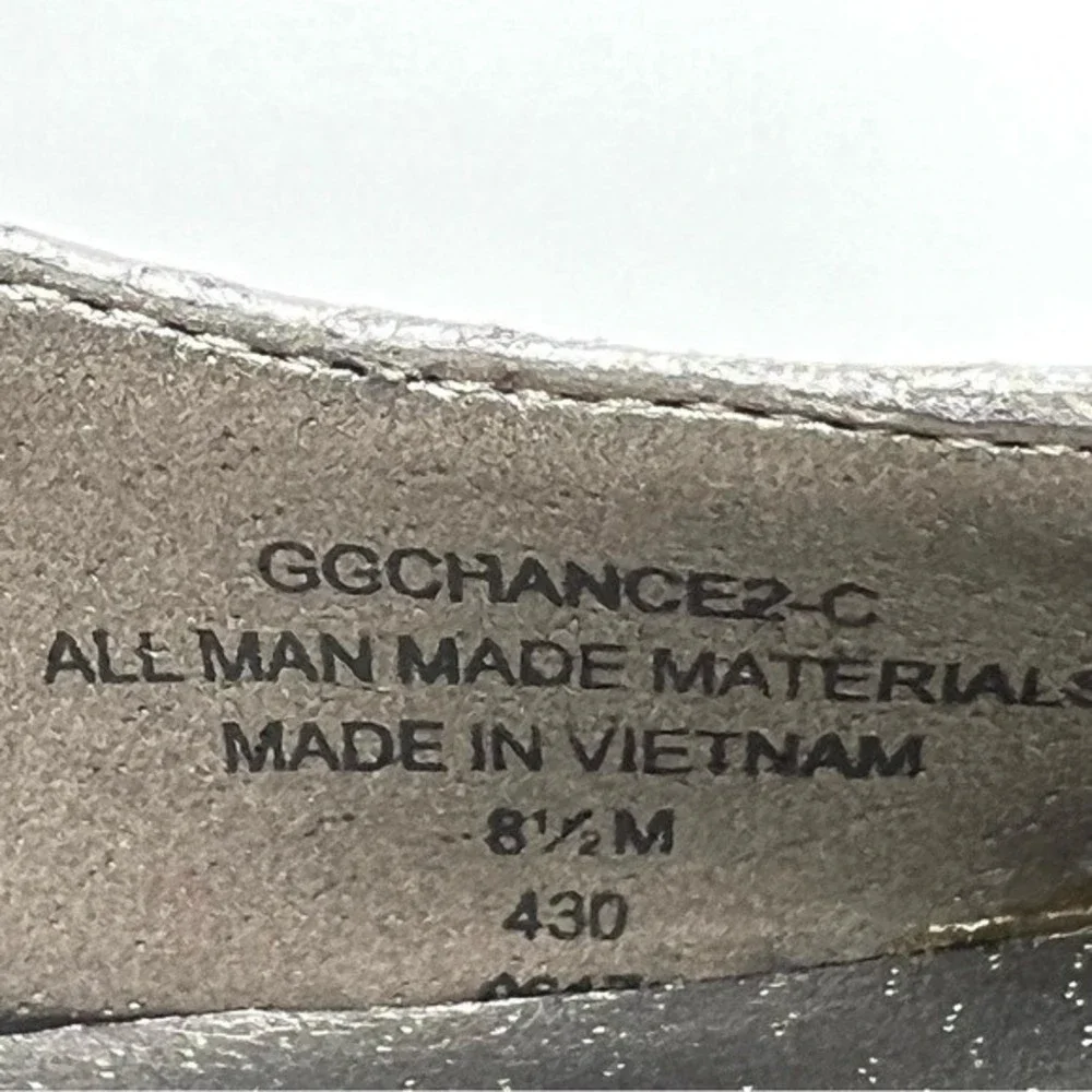 Guess Size 8.5 Silver Faux Vegan Leather‎ Snakeskin Print Platform Heels Pumps